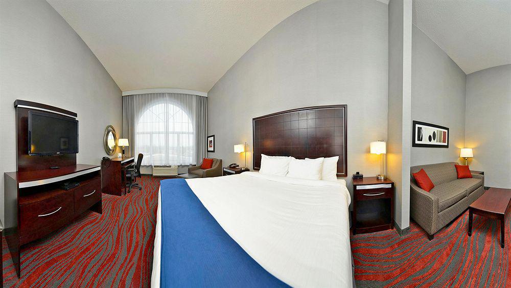 Holiday Inn Express Hotel & Suites Detroit-Utica By Ihg Εξωτερικό φωτογραφία