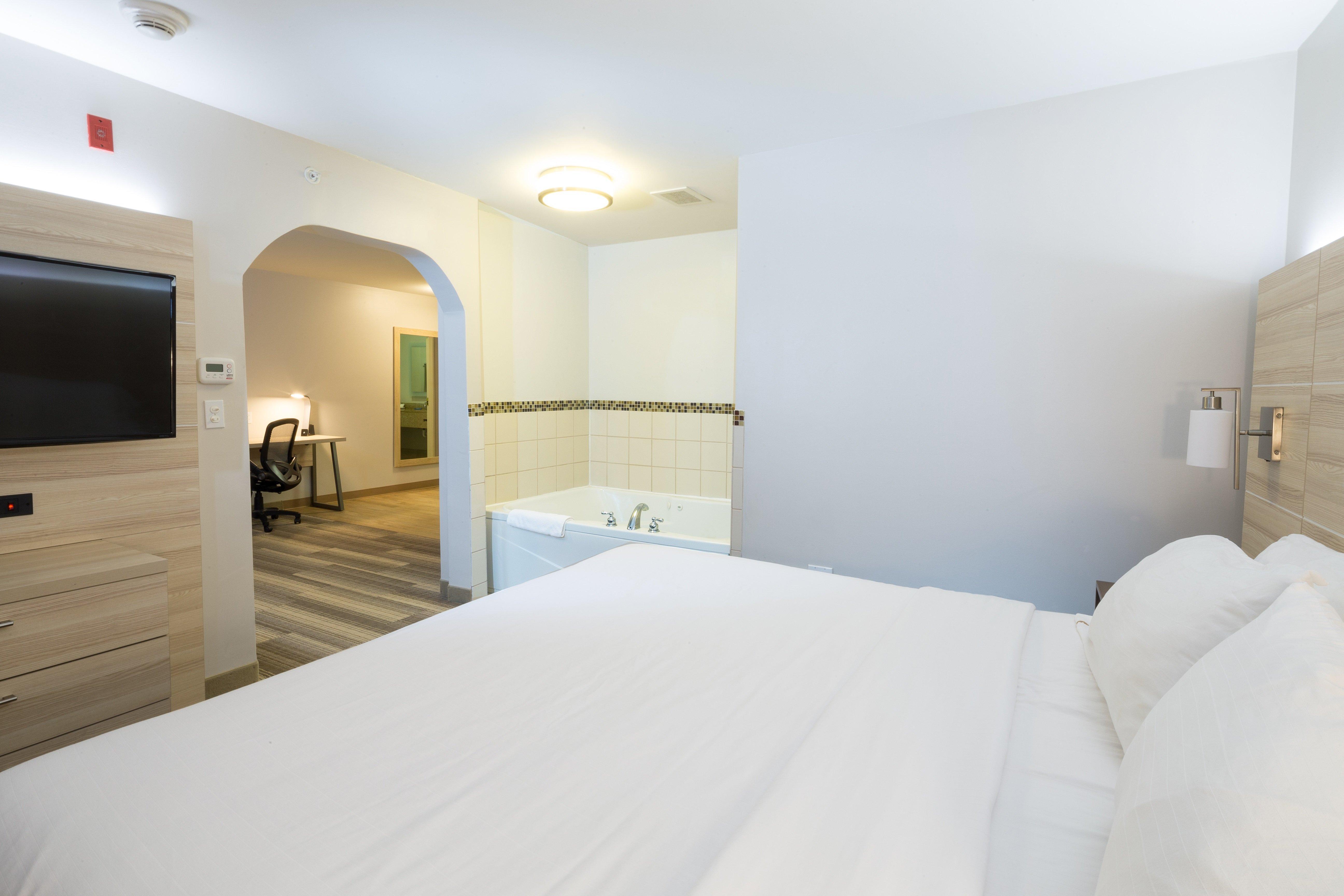 Holiday Inn Express Hotel & Suites Detroit-Utica By Ihg Εξωτερικό φωτογραφία