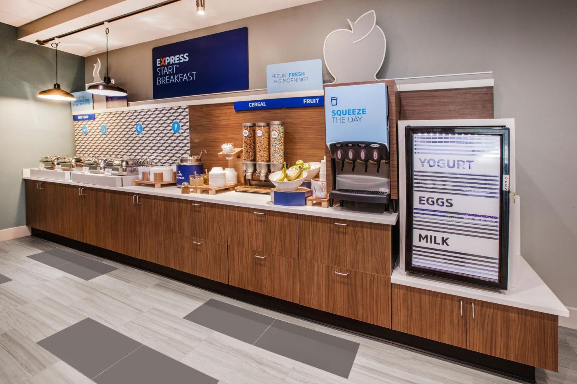 Holiday Inn Express Hotel & Suites Detroit-Utica By Ihg Εξωτερικό φωτογραφία