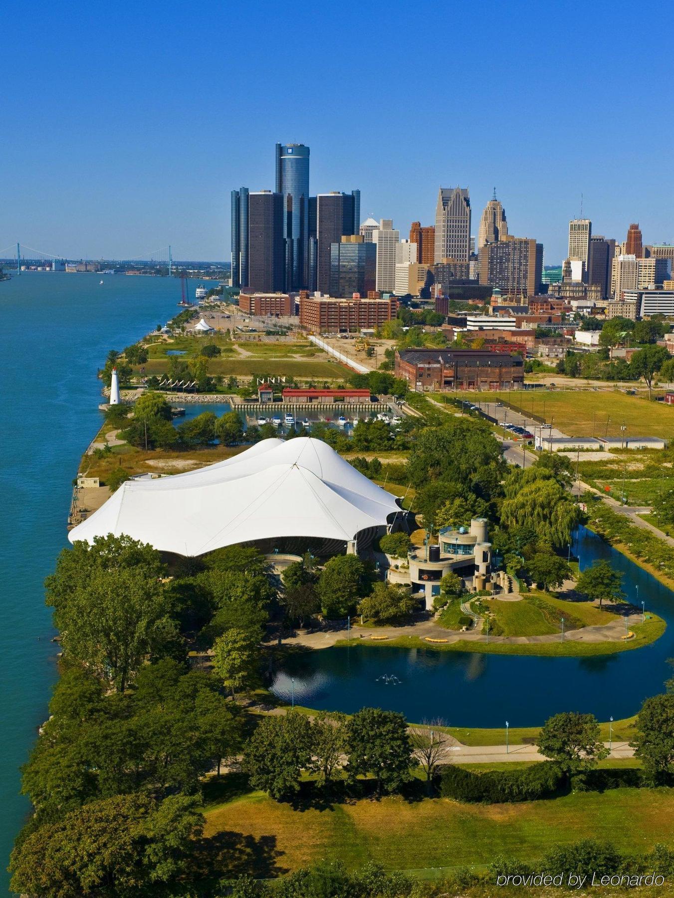 Holiday Inn Express Hotel & Suites Detroit-Utica By Ihg Εξωτερικό φωτογραφία