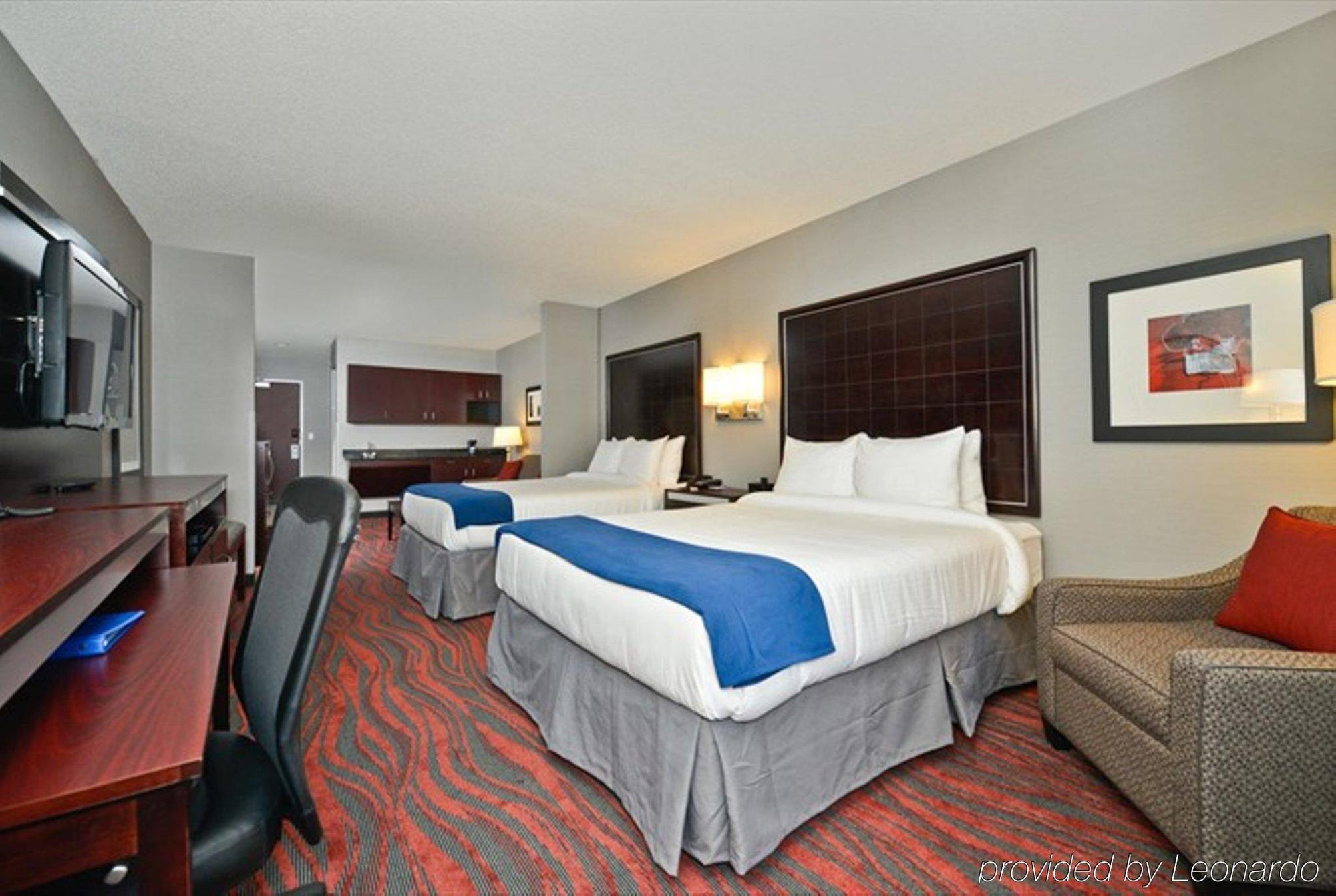 Holiday Inn Express Hotel & Suites Detroit-Utica By Ihg Εξωτερικό φωτογραφία