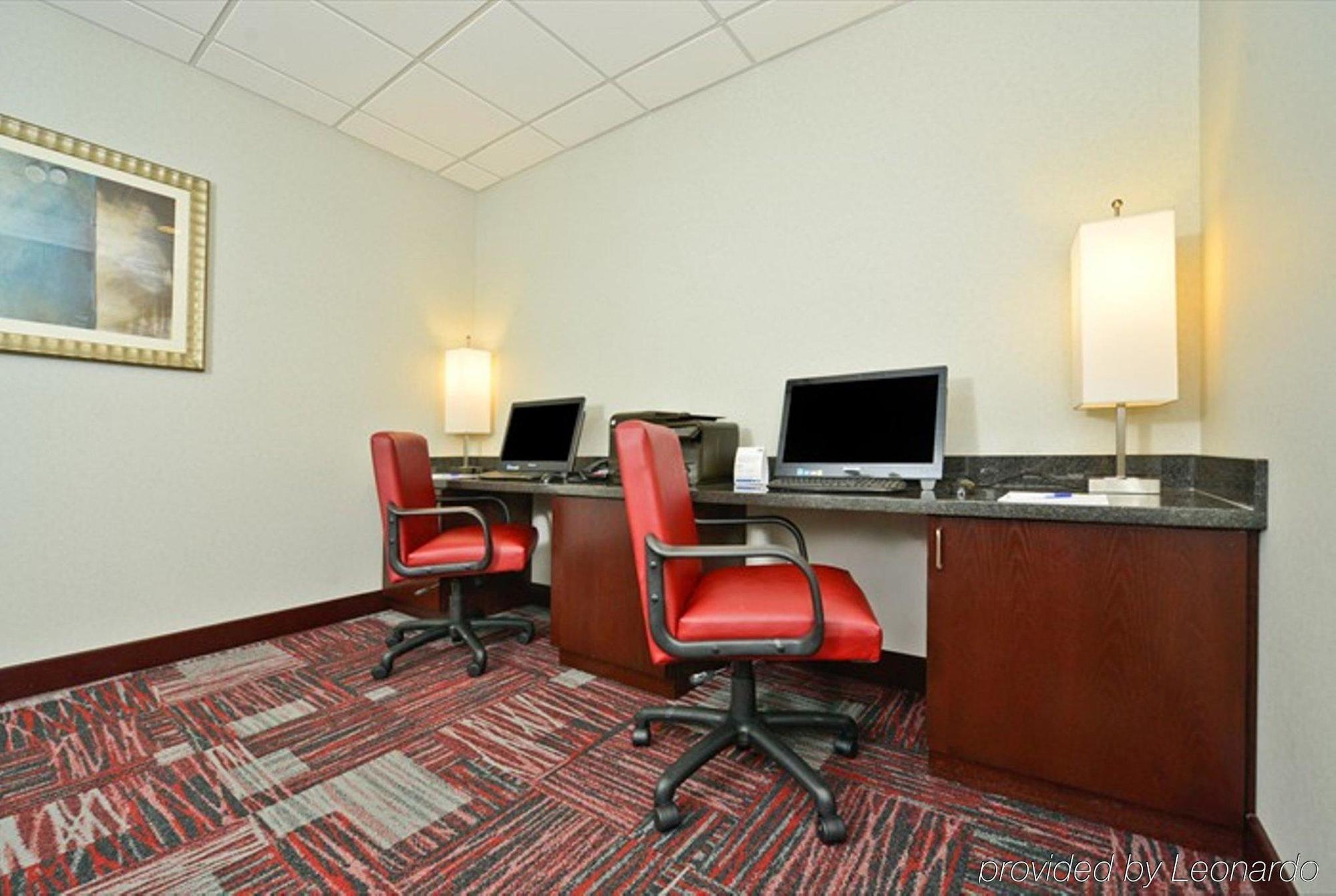 Holiday Inn Express Hotel & Suites Detroit-Utica By Ihg Εξωτερικό φωτογραφία