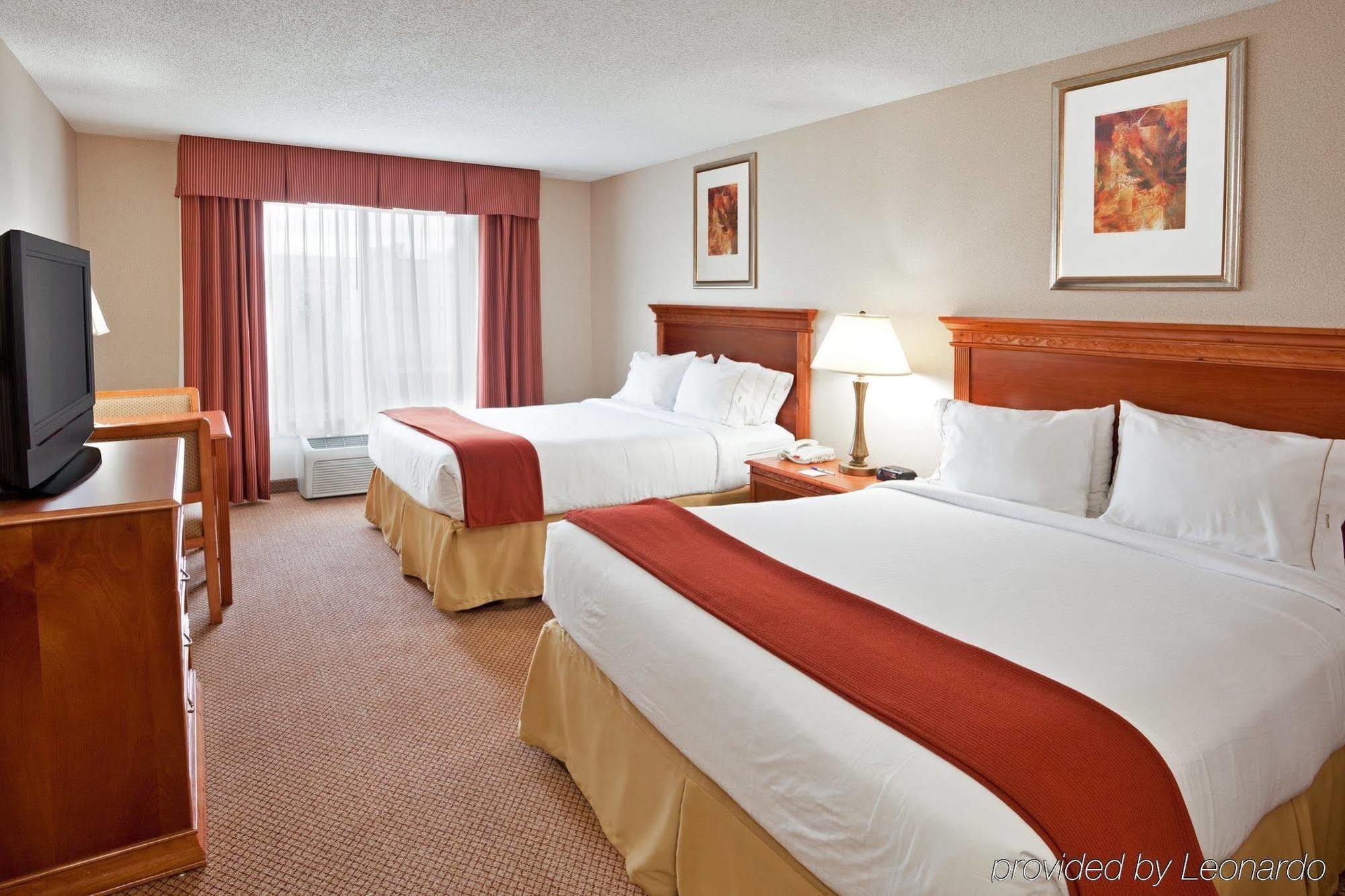Holiday Inn Express Hotel & Suites Detroit-Utica By Ihg Δωμάτιο φωτογραφία
